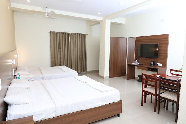 Room 14 of 83