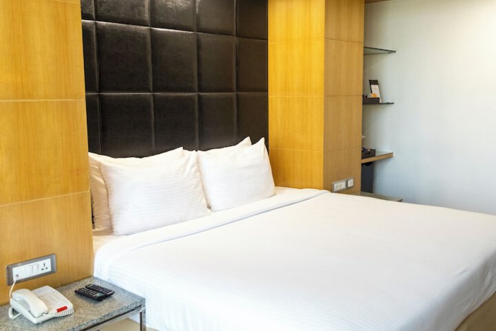 Room 25 of 69