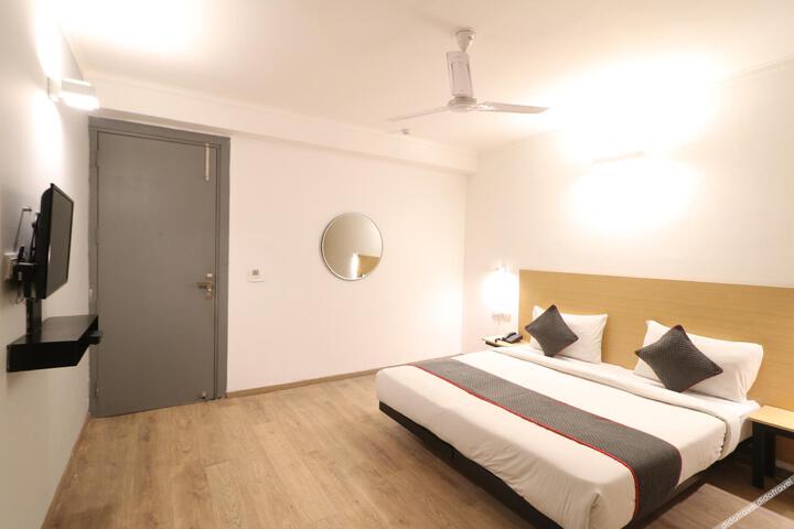 Flora Residency Sector - 47