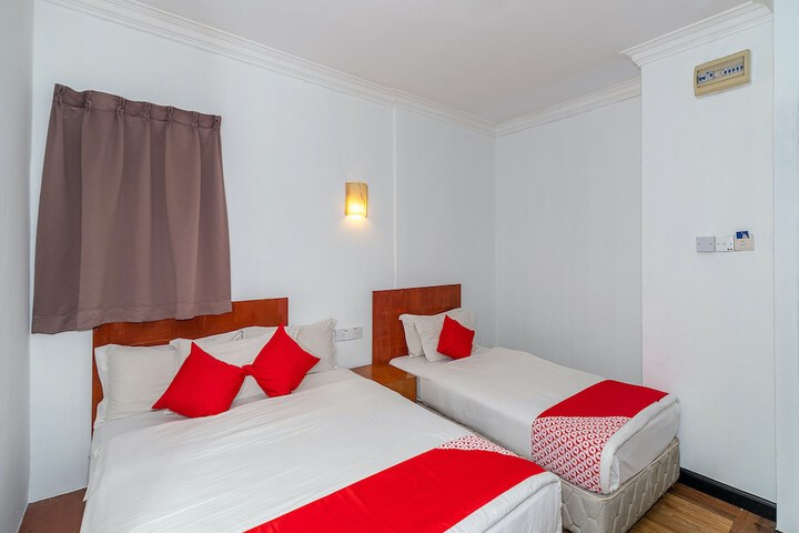 Room 12 of 22