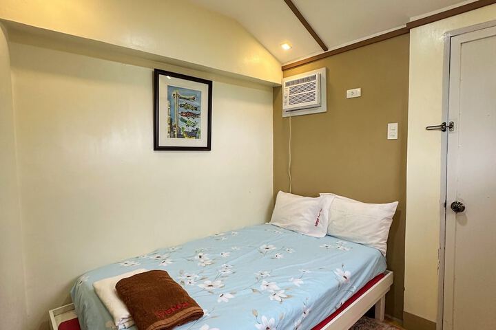 Room 28 of 72