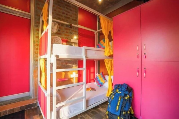 Room 13 of 29