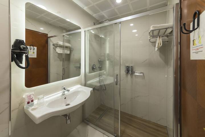 Clean Restrooms