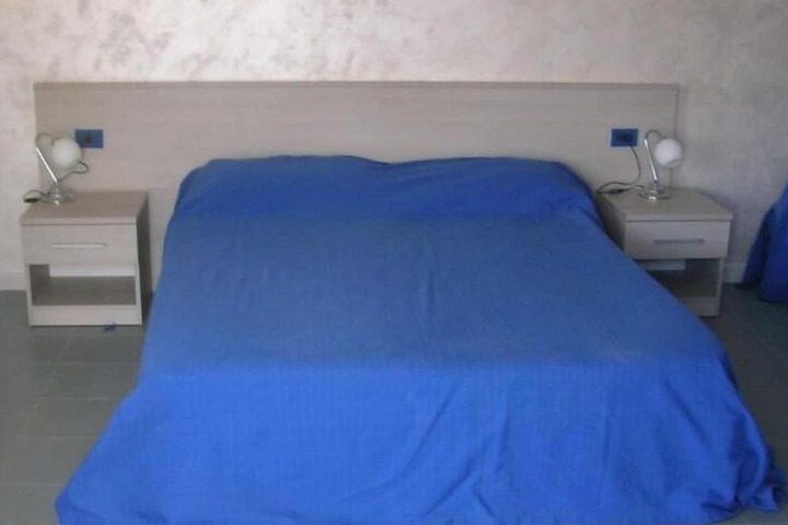 Room 10 of 22