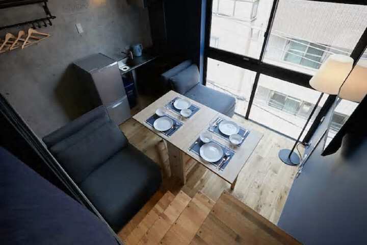 Room 12 of 27