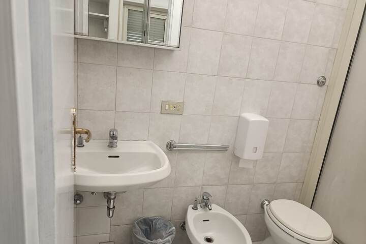 Room 18 of 24