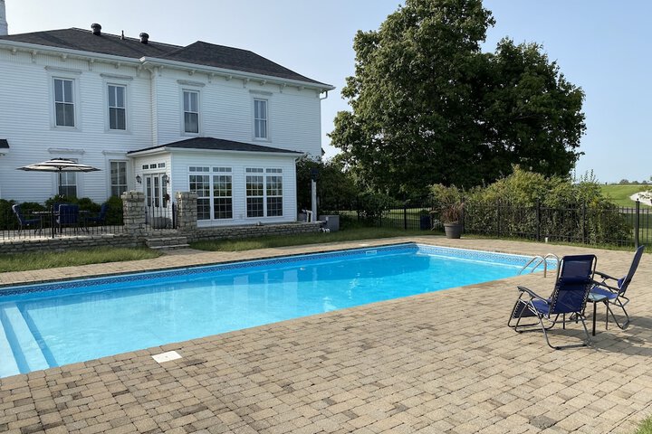 Pool 26 of 40