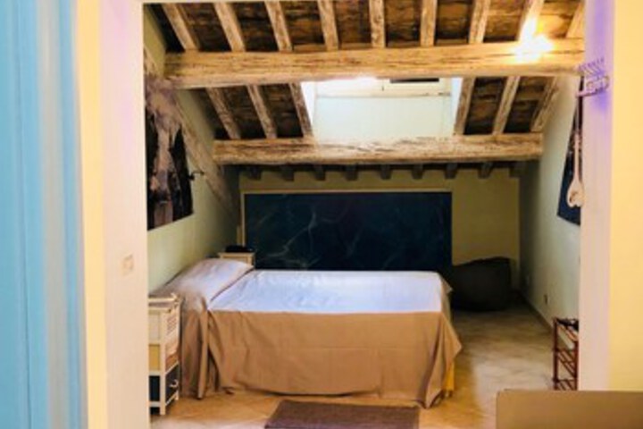 Room 49 of 83