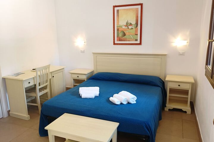 Room 33 van 79