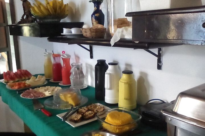 Dining 4 of 26
