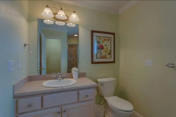 Room 8 of 20