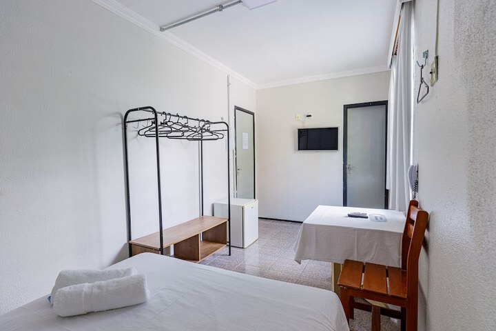 Room 4 of 46