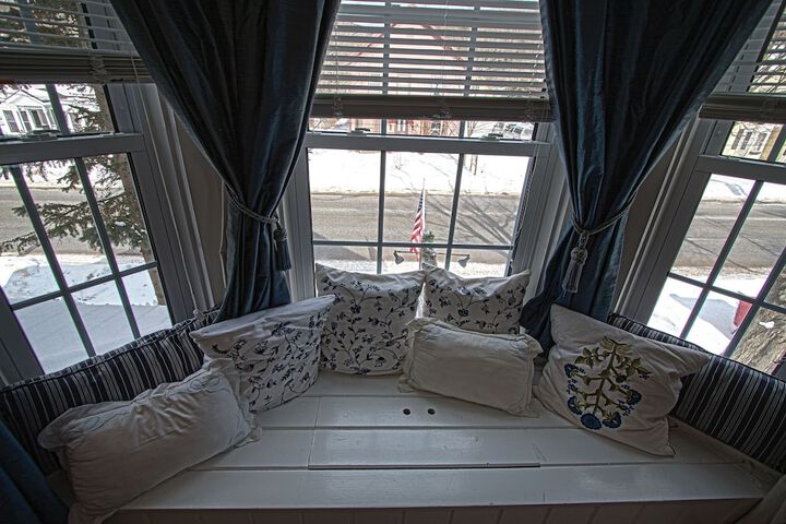 Room 11 of 203