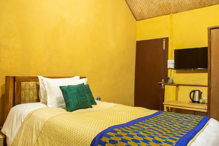 Room 10 of 28