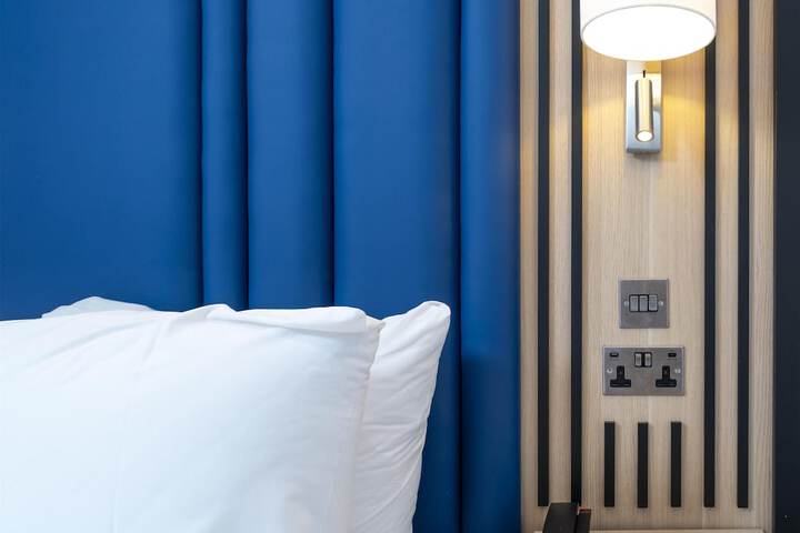 Room 46 of 109