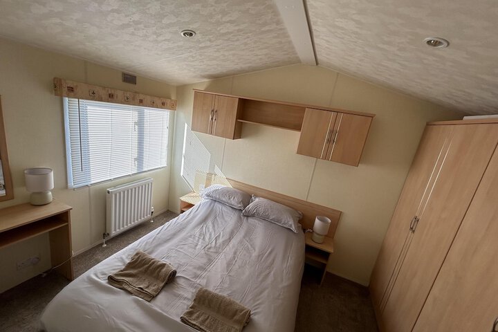 Room 4 of 13
