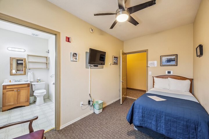 Room 48 of 118