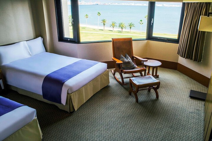 Room 5 of 174