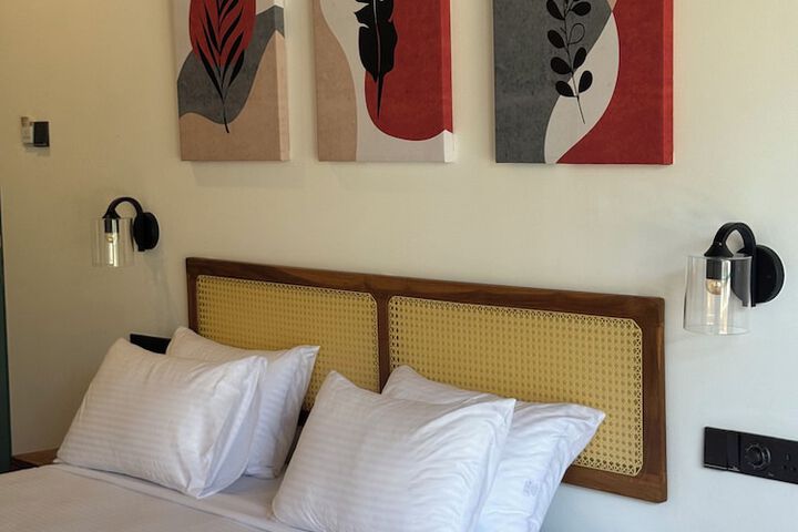 Room 9 of 36