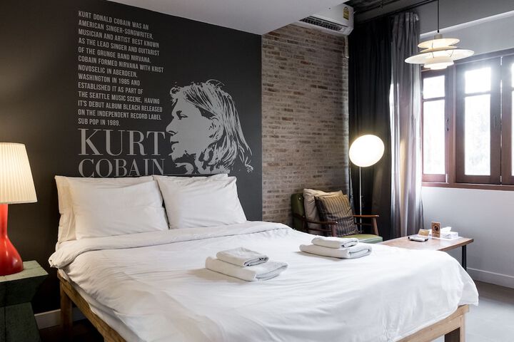 Room 34 of 100