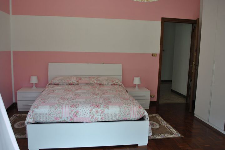 Room 3 of 12