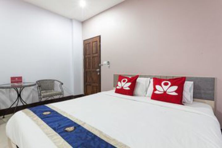 Room 13 of 22
