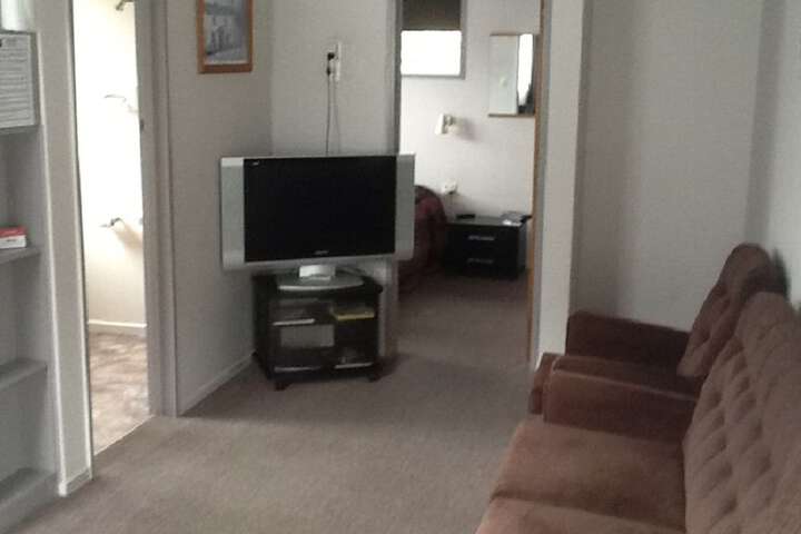 Room 9 of 26