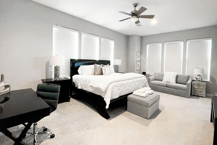 Room 8 of 9