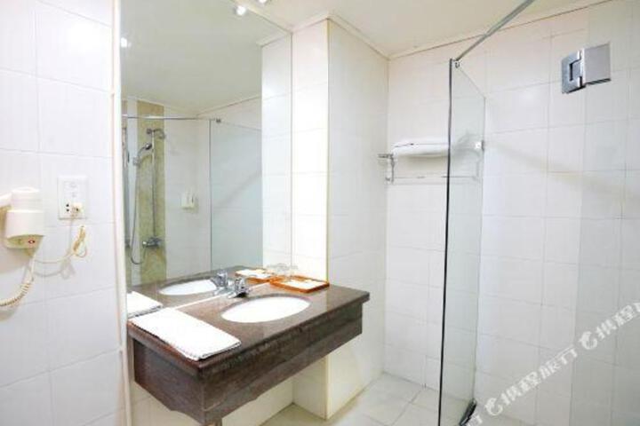 Feihong Boutique Hotel (Guangzhou North Railway Station)