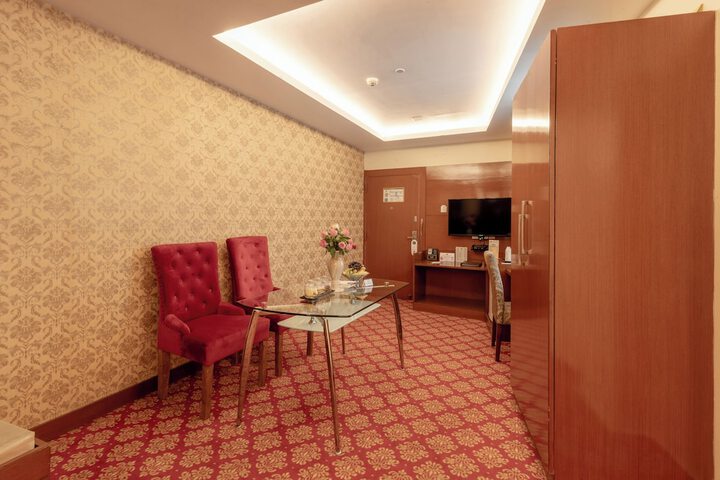 Room 30 of 67