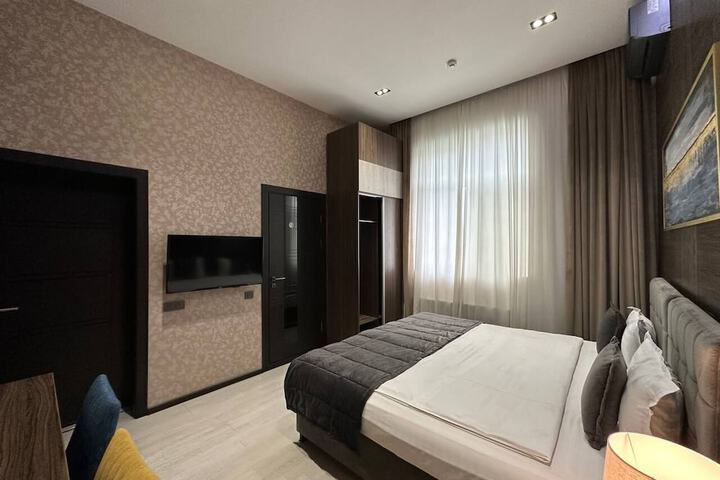 Room 31 of 32