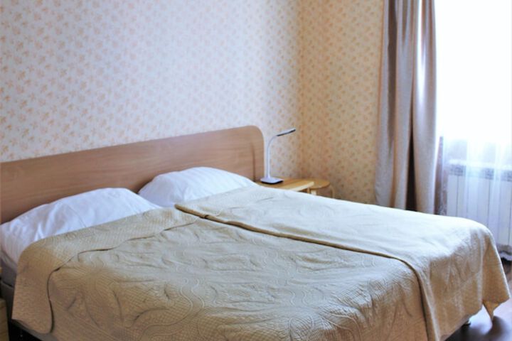 Room 4 of 49