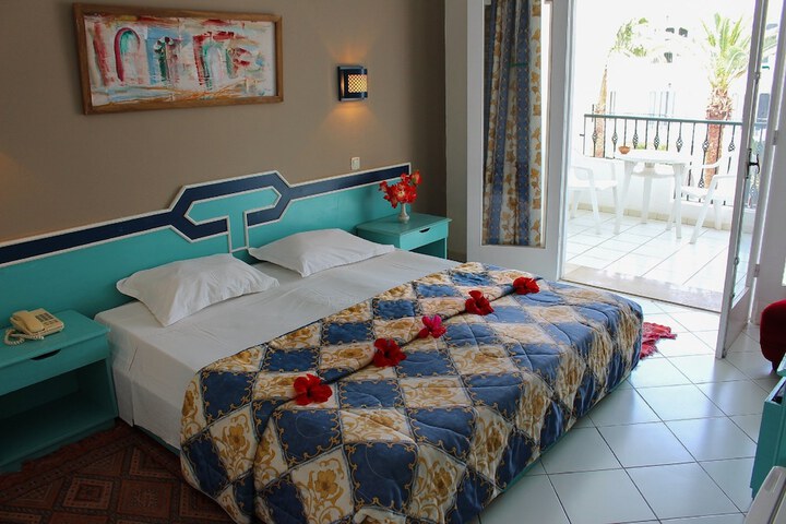 Room 5 of 20