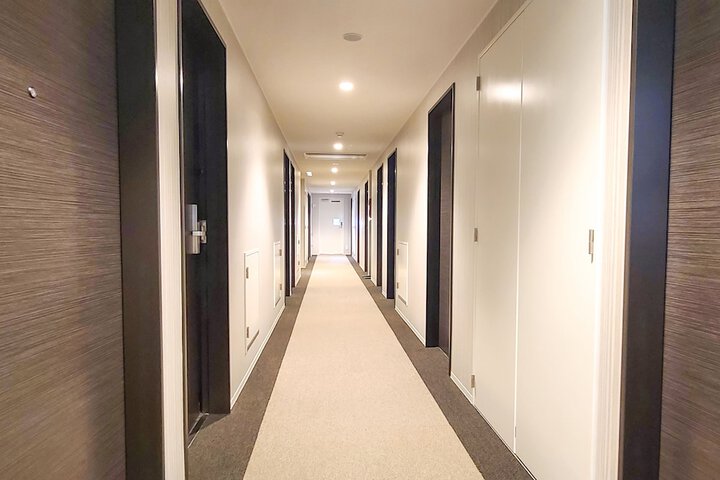Ballroom/Hall 18 of 19