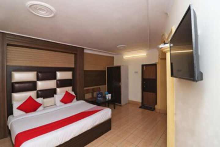 OYO 9452 Hotel Moonlight