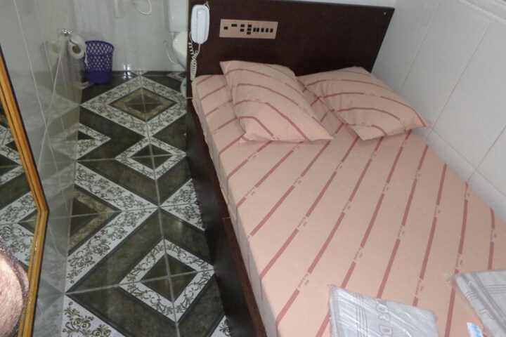 Room 14 of 52