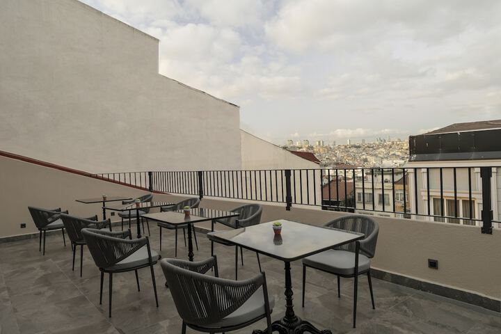 Terrace/Patio 16 of 39
