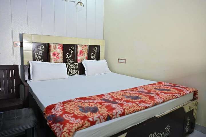 Room 2 of 12