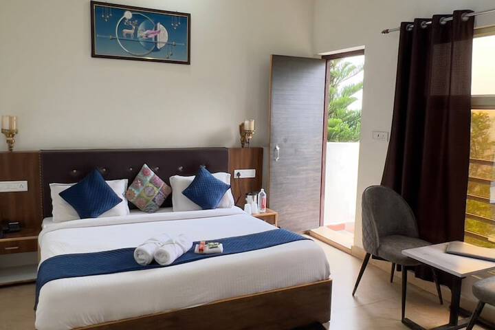 Room 8 of 20