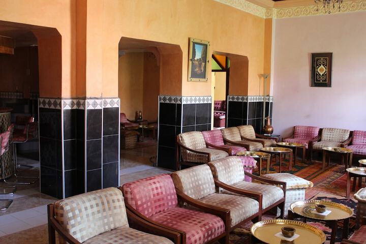 Lounge 39 of 61
