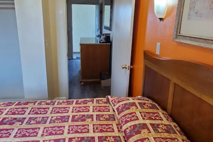 1 King Bed (27 of 65)
