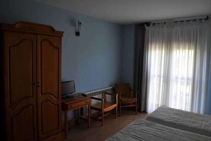 Room 13 of 25