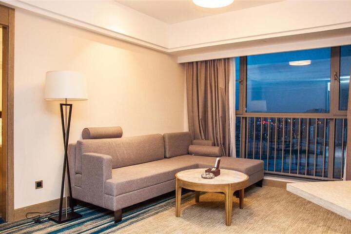 World Hotel