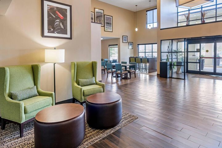 Guest Lobby