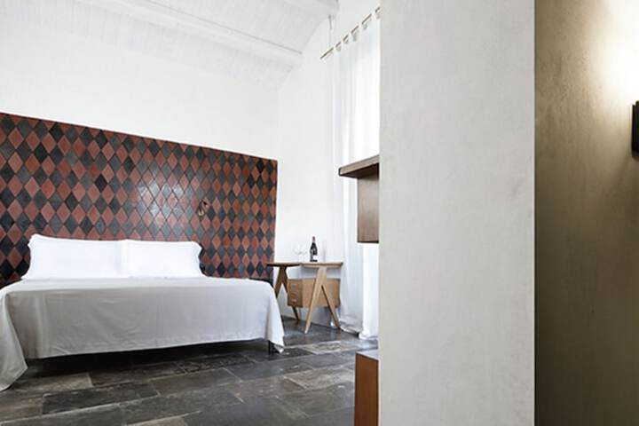 Room 16 of 63