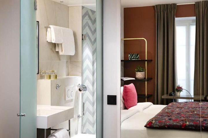 Room 64 of 108