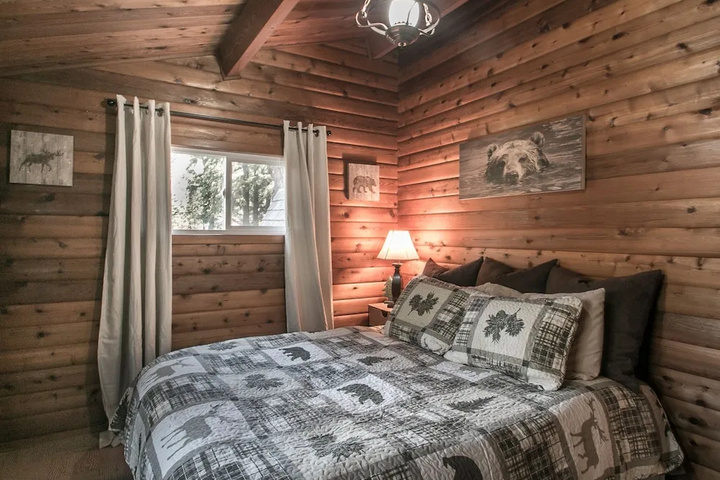 Image of A Peace of Pine