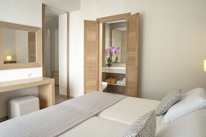 Room 35 of 117