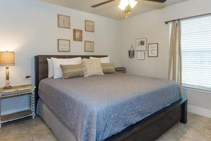 Room 2 of 17
