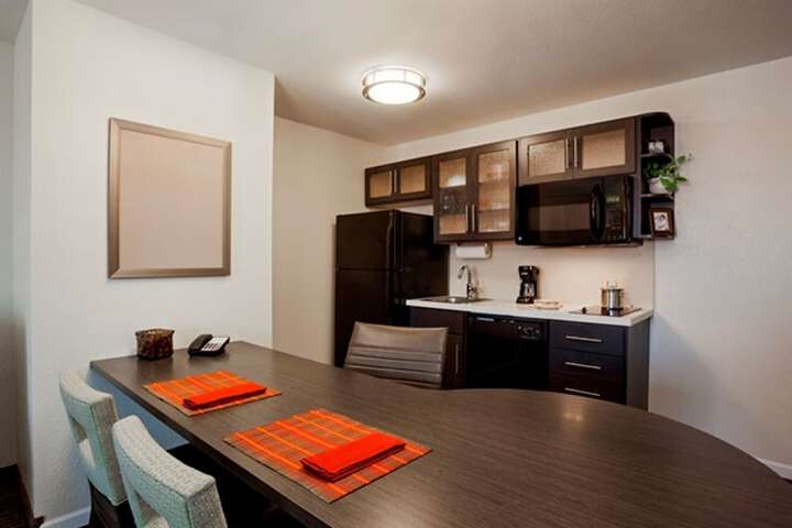 Room 2 of 40